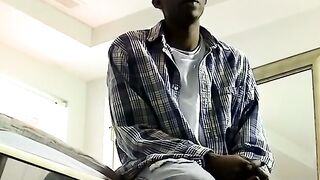 JoeSchmoeXXX.com - Kinky amateur enjoys a blowjob from eager homosexual