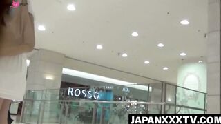 Secret pee show featured a Japanese beauty while urinating