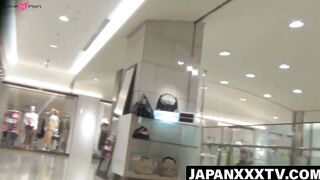 Secret pee show featured a Japanese beauty while urinating