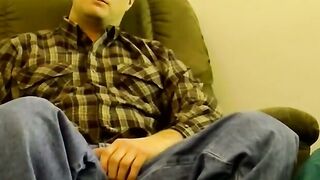 JoeSchmoeXXX.com - Experienced guy sucks his friend off and makes him explode