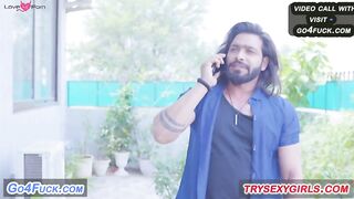 Indian HouseWife Ne Call Boy ko Ghar Par Bulakar Chudai