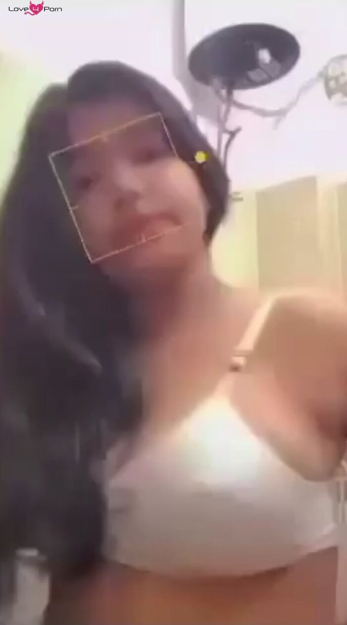 Pakistani Muslim item girl 19 years old