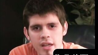MenWorkinXXX.com - Amateur stud strips and masturbates while enjoying porn