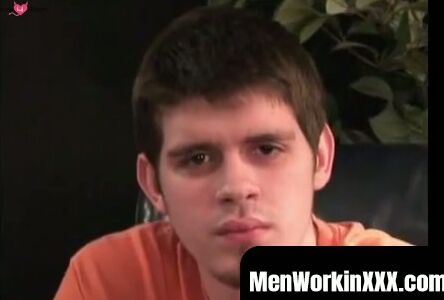 MenWorkinXXX.com - Amateur stud strips and masturbates while enjoying porn