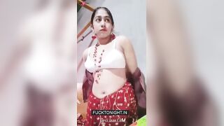 Indain young saari girl big boobs recording for her lover xxx viral