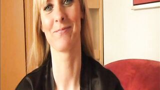 Crazy-Tina - Tinas Dildo-Test - Teil two
