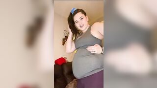 Jiggly Belly Chubby cunt with mouth