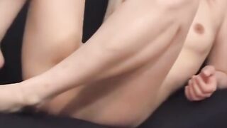 Marjoleins Sexual Couch Session 17 min climax with curves and cum