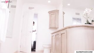 kitana montana bombastic milf wants gangbang_1