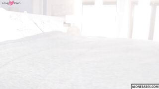 blake blossom beautiful blonde milf_1