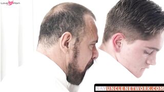 SayUncleNetwork.com - Handsome pupil breeds deep and hard with hunk minister in bed