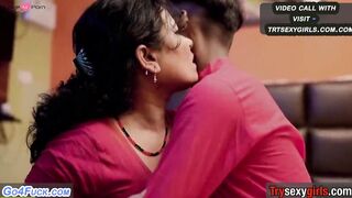 Desi Bengali Chachi Ko Holi Wale Din Boyfriend Jabardast Choda