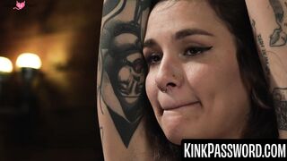 I use vibrator and dildo at the same time to torment Luna Lovelys cunt