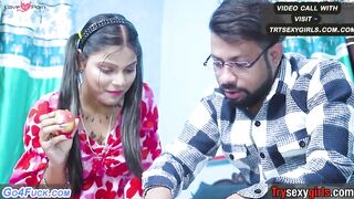 Desi College Teacher Ne Student Ki Sexy MAA Ki Saree Utaar Kar Bam Choda