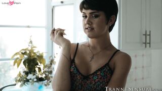 TS Daisy Taylor catches stepdad Pierce Paris jerking then fucks him