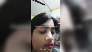 Beautifull newly weds bhabhi showing boobs to her old lover mms viral