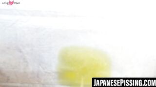 Japanese schoolgirls in uniform find spot and pee themselves