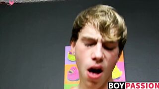 Teenie enjoys shoving dildo in his butt after interview