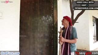 Bhabhi Ne Buddhe Uncle ko Pilaya apni chut ka ras