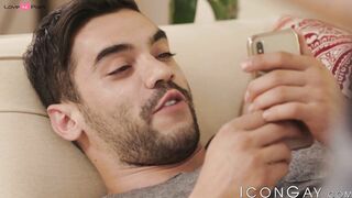 Arad Win Win fucks stepcousin Zak Bishop to an explosive cum shower
