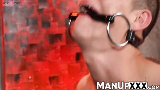 Freddy Krugers cosplay makes him rock hard