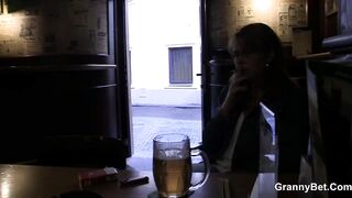 Bro picks up huge boobs older older into the bar