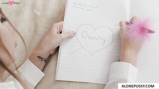 college cutie takes lewd notes