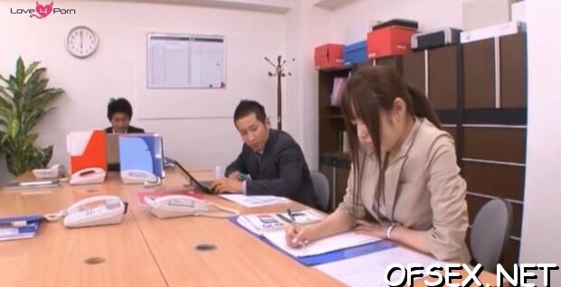 Ravishing busty asian Yuu Asakura is rubbing her fanny