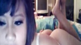 Lewd brunette floozy cums for you