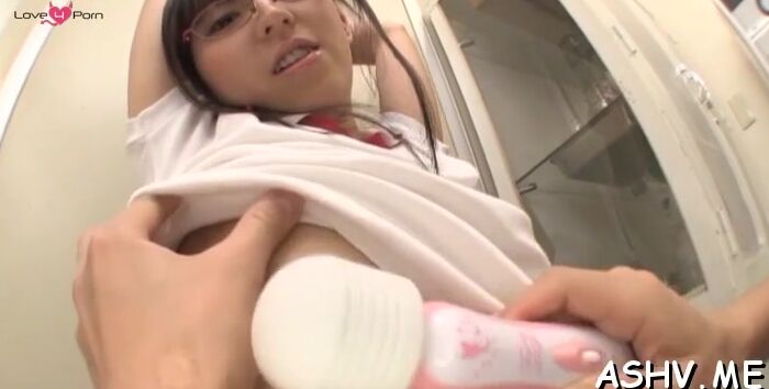 Tempting asian Yuuki Itano is use vibrator in her cherry era