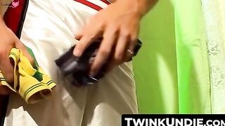 TwinkUndie.com - Kelly Cooper's sniffing and fucking jerk off session in sexy undies