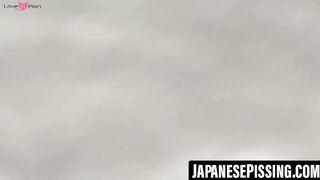 Embarrassed Japanese babes caught peeing