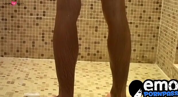 Gorgeous Zack Randall fingering himself while jerking off