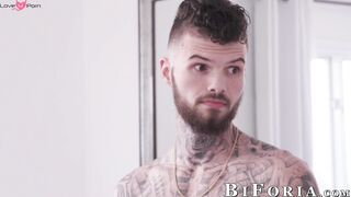 Blonde Gia DiBella surprises her husband with a bisexual dick