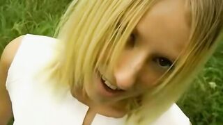 Girl Next Door Loves Her Vibrator - Leslie HD (Mature Amateur)