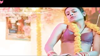 MadameJi's Sexy Dance Party - Erotic Indian Dancer Enthralls Audience