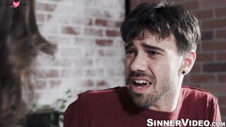 Freya Parker seduces and promises handsome dude an intense blowjob
