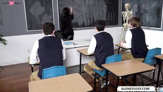 Italian Teacher's Lesson in Pleasure - PornPros