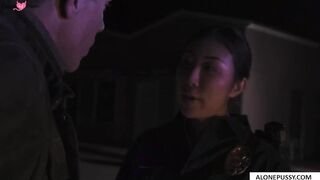 Hot Cop Stops A Thief And Gives Her The Ride Of Her Life