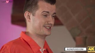 Apologetic Blowjob - Pornstar Apologies For Mistake And Gives A Great BJ