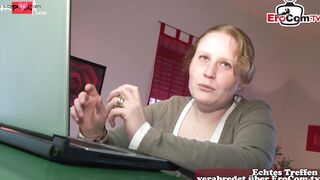 Three Way FFM Threesome with MILF Mom & Stepdaughter in Daddy's Bedroom