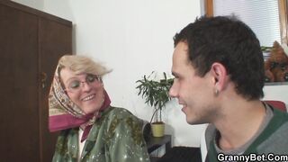 Young bro fucks with an mature bitch