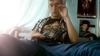 Young Hunk Austin Ellis Masturbates For The Camera
