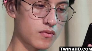 Twinks Solo Play - Exploring His Hole In A Jerk Session