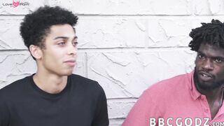 Muscle Hunk's Raw Anal Porn Adventure with Twink