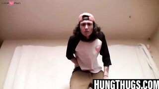 Skateboarding Hunk Seann Johnson's Aggressive Wank Session