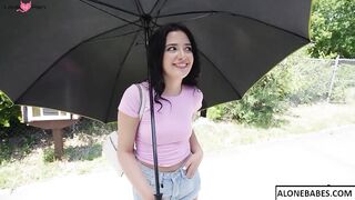 Vaness Marie's Quick Interview on Bus - Funny & Engaging Personality Revealed