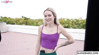 Petite Blondie Thea Summers Gets Picked Up And Fucked Hard - Naughty America