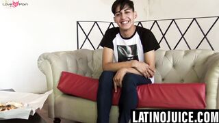 Twinks Unleashed - Gay Twunks Exploring Their Sexuality