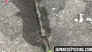 Japanese Cuties - Public Peeing Positions